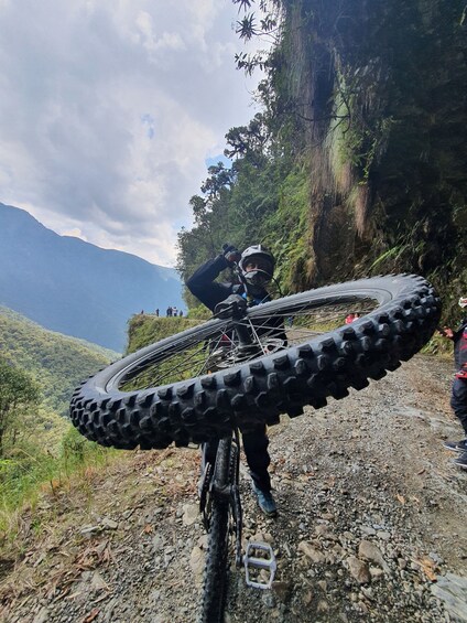 From La Paz: 3-Day Biking Death Road & Uyuni Salt Flats Tour