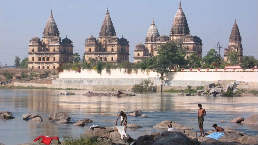 Picture 1 for Activity Orchha Half Day Tour with Transfer to Khajuraho