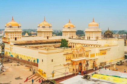 Orchha Half Day Tour with Transfer to Khajuraho