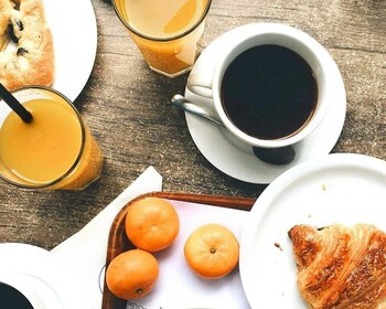 Valencia: Ontbijt Brunch op een boottocht | eten en drinken