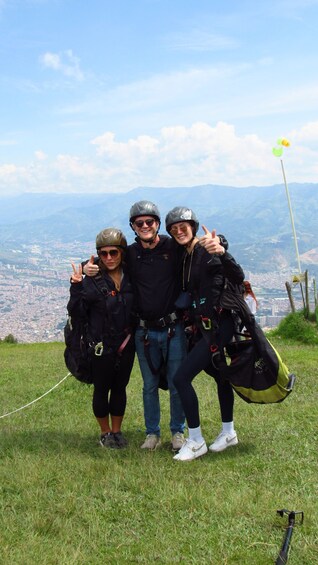 Picture 2 for Activity Paraglide over beautiful Medellin