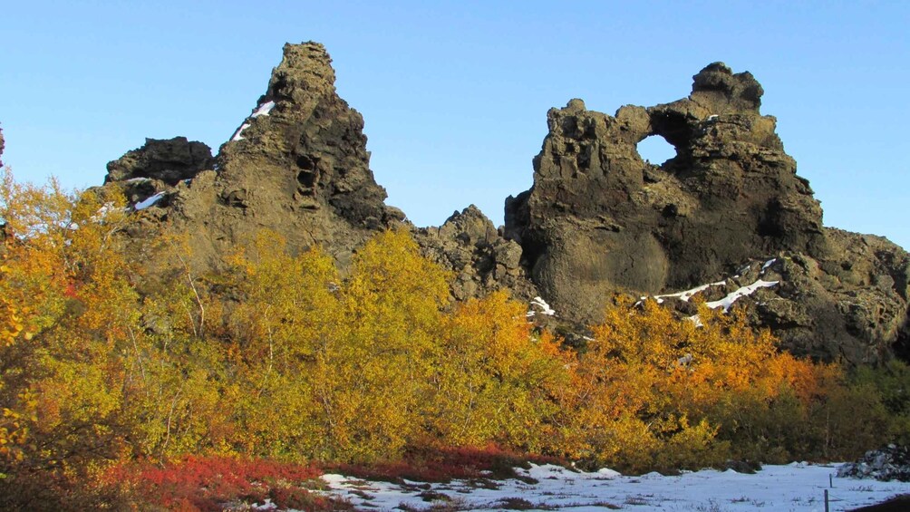 From Akureyri: Hverir and Lake Myvatn Geothermal Baths Tour