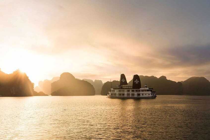 Picture 10 for Activity 2-Day: Halong Bay 4-Star Cruise w/Amazing Cave, Titop Island