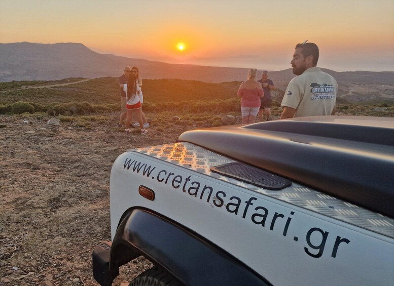 Rethymo: Landrover Safari Sunset Tour with Dinner and Drink