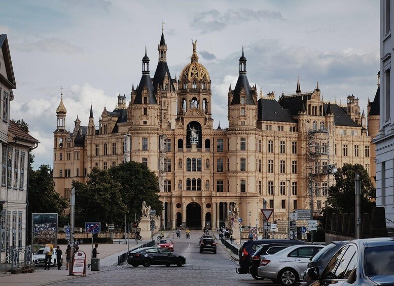 Picture 1 for Activity Schwerin: Private Guided Walking Tour