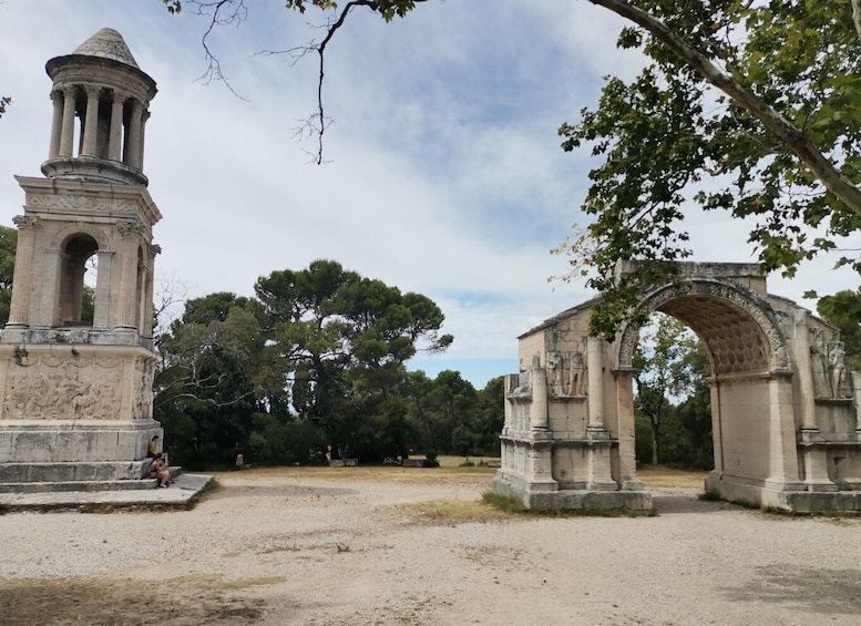 Baux and Saint Rémy de Provence: History Wine and Landscapes