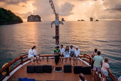 Krabi : Coucher de soleil romantique croisière par M/Y Lalida