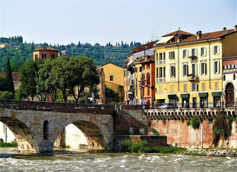 Picture 2 for Activity Verona: Small Group Guided Walking Tour with Arena Tickets