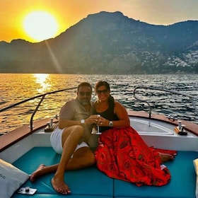 LUXURY SUNSET SAILING FROM AMALFI TO POSITANO WITH PROSECCO
