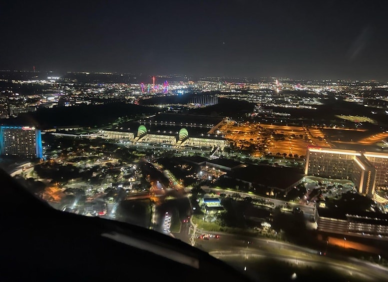 Picture 2 for Activity Dream Tour - City Lights: 30 Mile Helicopter Tour