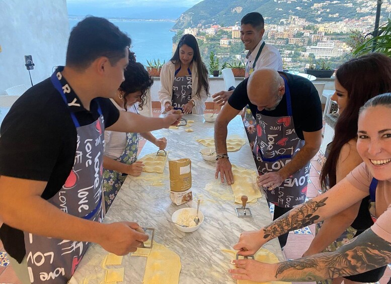 Pizza pasta e sorrento traditional cuisine 100% hands on