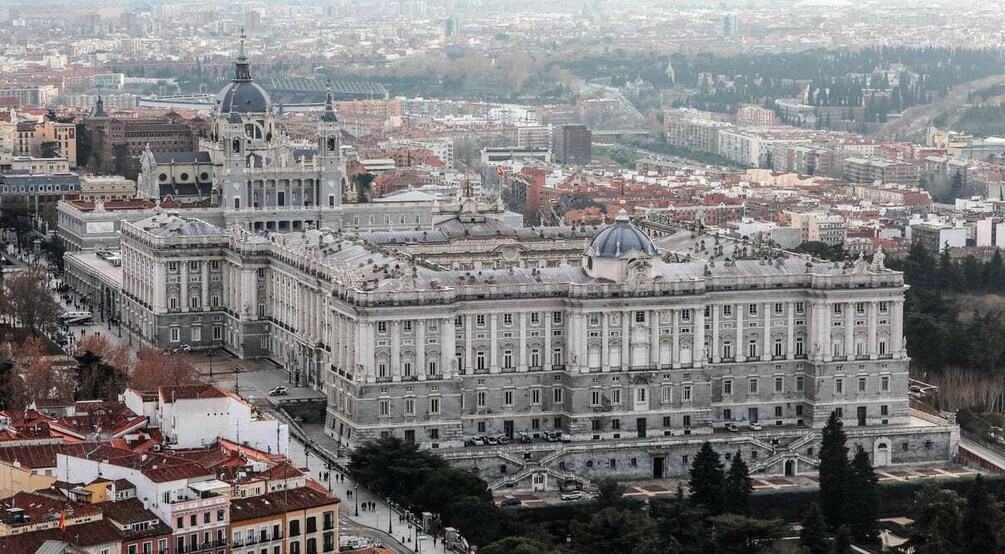 Picture 5 for Activity Madrid: City Walking Tour & Royal Palace Skip-the-Line Tour