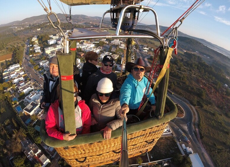 Private Balloon Flight for 4/6 Pax