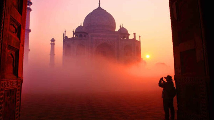 Picture 1 for Activity From Delhi: Taj Mahal Sunrise & Agra Private Day Trip