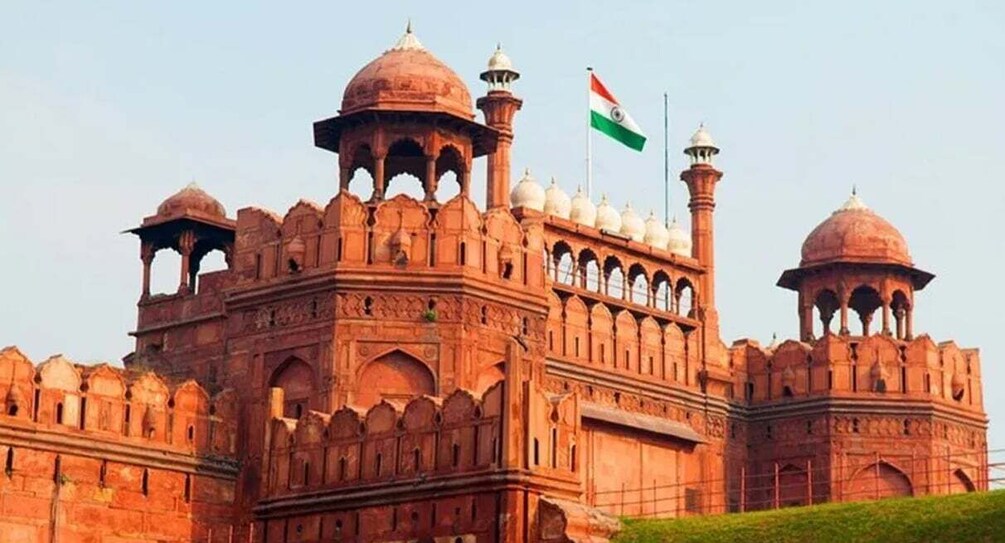 Picture 2 for Activity Delhi: Old and New Delhi Private City Tour by Car