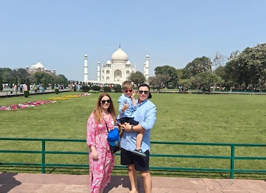 From Delhi: Private Taj Mahal Sunrise & Agra Fort Day Tour