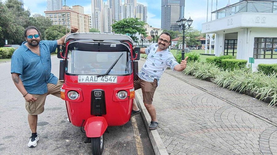 Colombo City Tour by Tuk tuk with Hotel Pickup - All Include