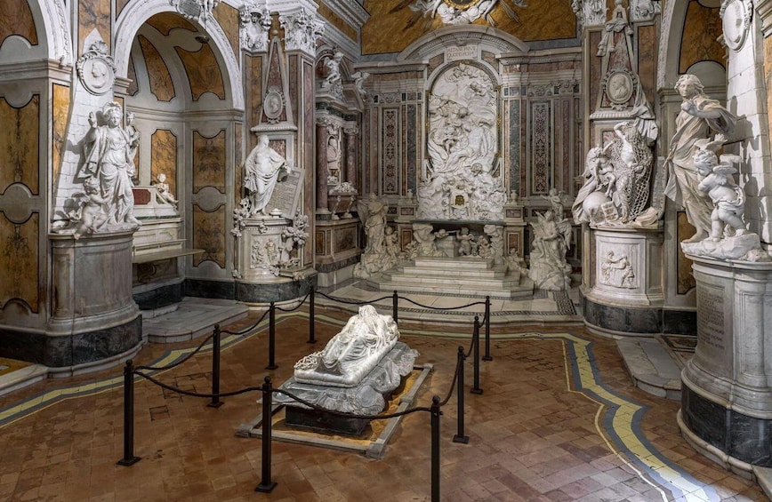 Naples: Historic Center Tour & Veiled Christ Entry Ticket