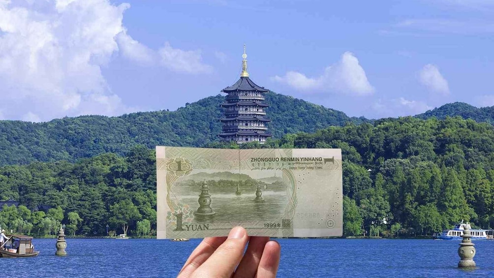 Hangzhou: Private Customized Tour of City's Top Sights
