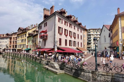 Annecy: Private Guided Walking Tour