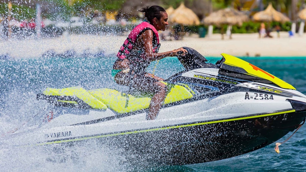 Noord, Aruba: WaveRunner Jet Ski Rental Service