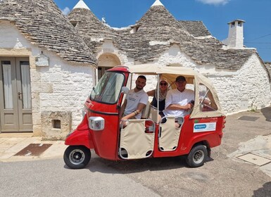 Alberobello: Private Tuk Tuk Tour with Audio Guide