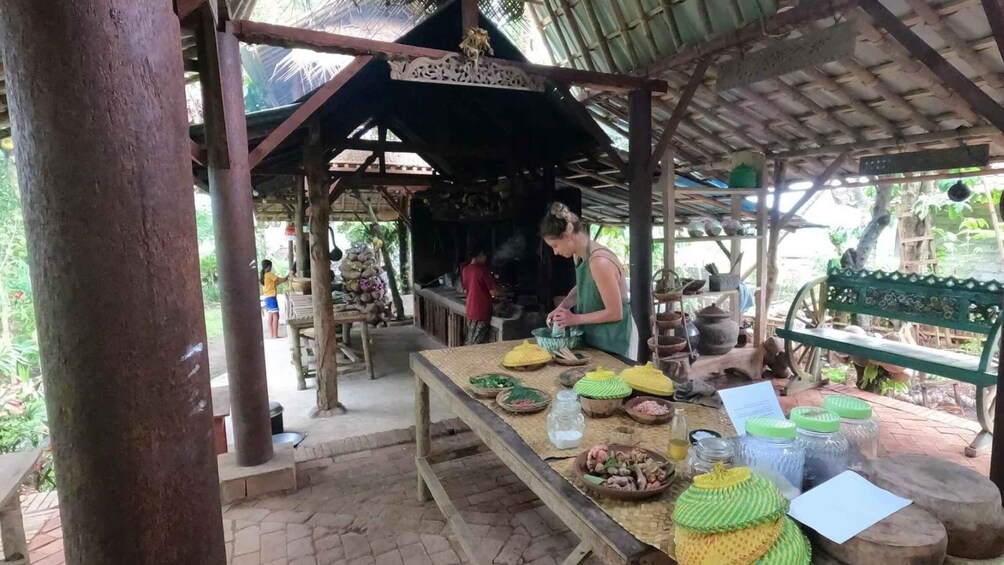 Picture 9 for Activity Sidemen: Balinese Food Cooking Class Experience