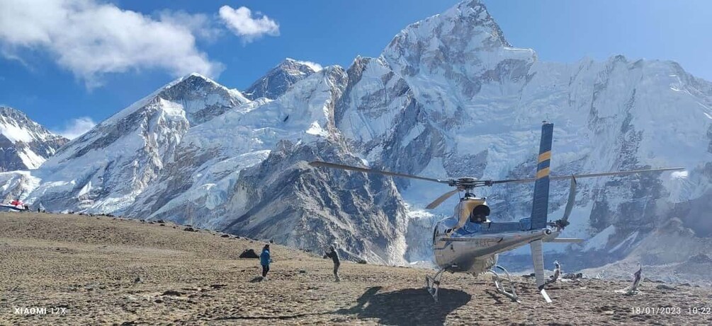 Everest Helicopter Tour with Landing at Kalapathar 5550 Mtrs