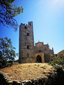 Desde Trapani: recorrido a pie por Erice y degustación de productos locales