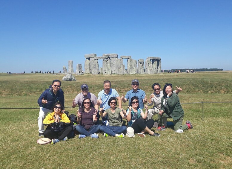 From Southampton: Stonehenge and Bath Guided Day Trip