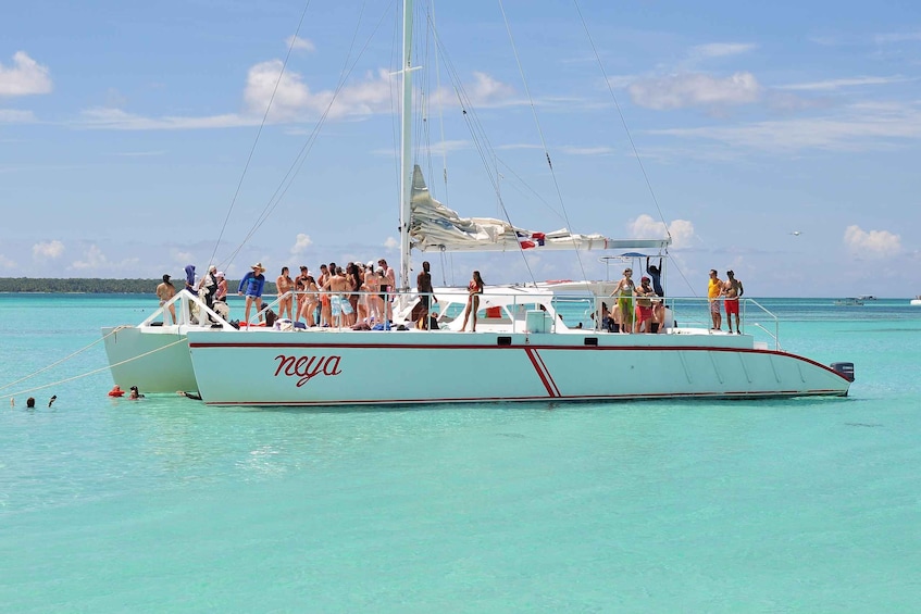 Saona island: Catamaran and speed boat Full-Day Trip