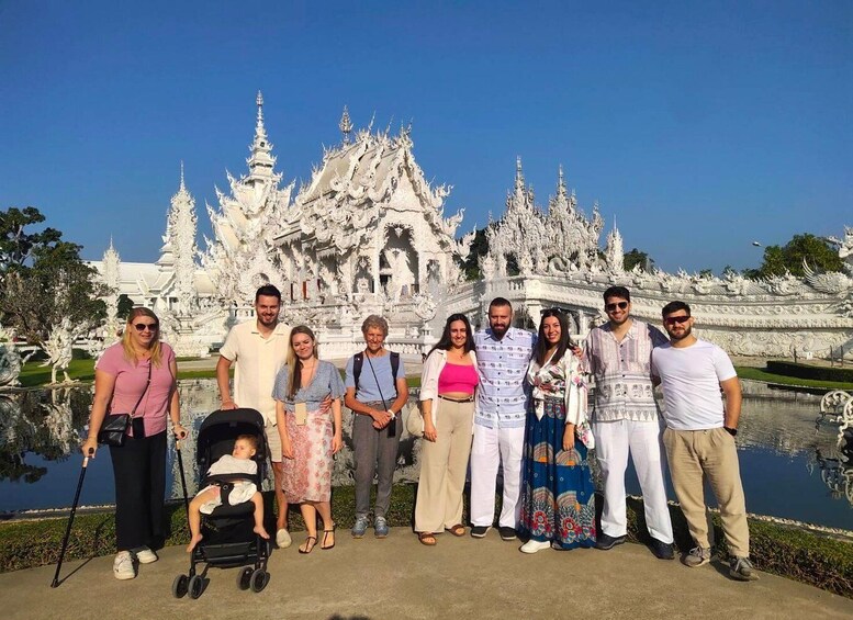 Chiang Rai: Guided Highlights Full-Day Tour with Thai Lunch