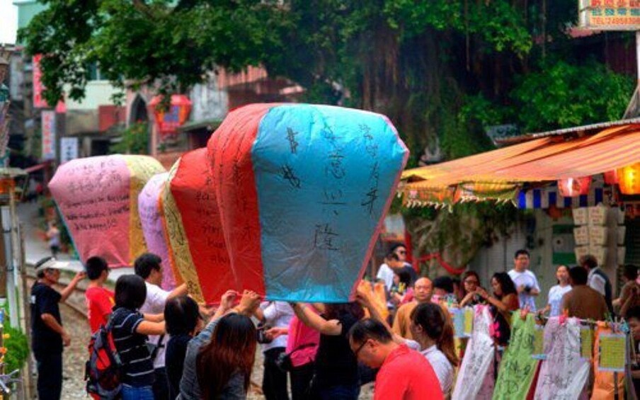 Picture 1 for Activity New Taipei: Pingxi Sky Lantern Festival Experience in Shifen