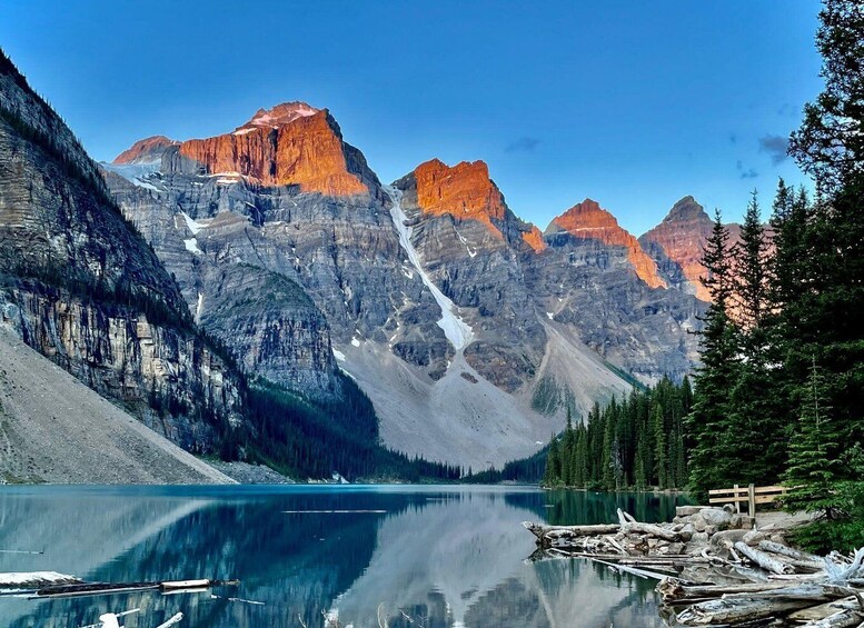 Banff/Canmore: Sunrise Experience at Moraine Lake