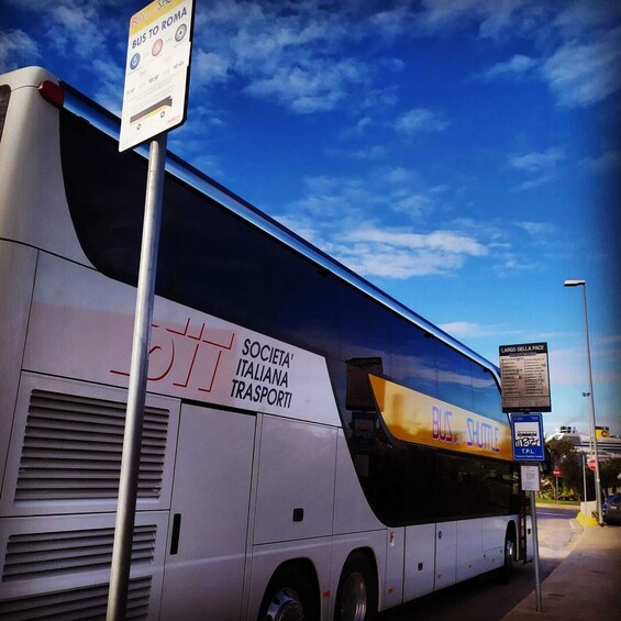 Civitavecchia: Transfer to Rome & Hop-on Hop-off Bus Ticket