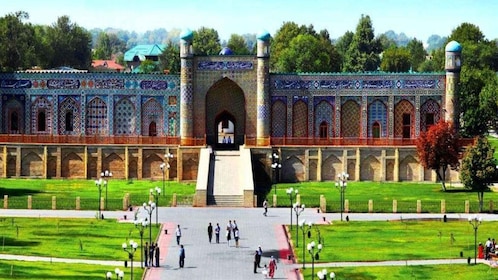 Fergana Valley tour from Tashkent (1 night 2 days)