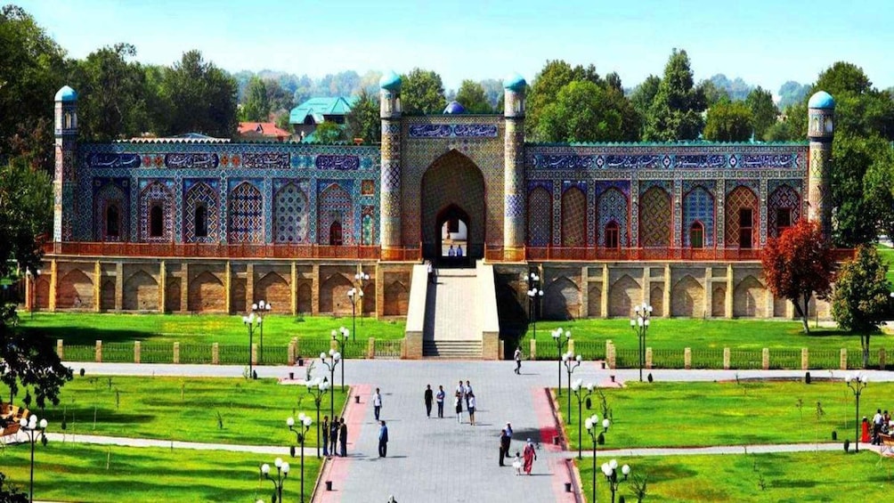 Fergana Valley tour from Tashkent (1 night 2 days)