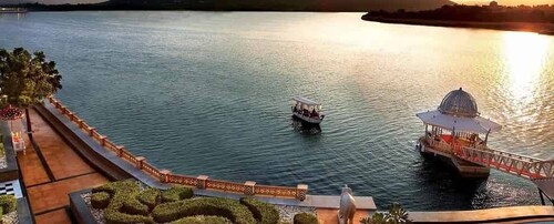 From Jaipur: Jaipur Udaipur Tour Package