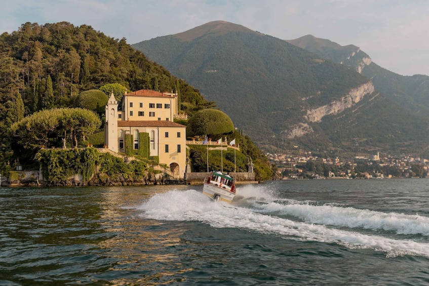 Picture 2 for Activity Lake Como: Private Wooden Speedboat Tour (11 people)