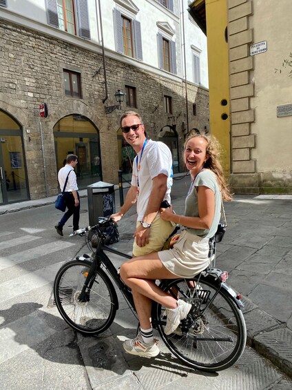 Picture 4 for Activity Florence Untold by Bike with Roberto