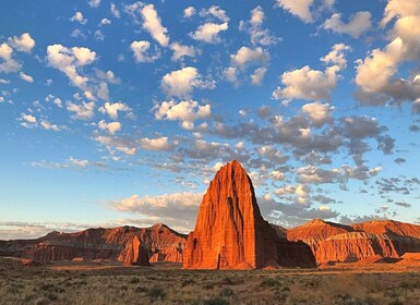 Cathedral Valley 4X4 Tour, Temples of the Sun and Moon 4 Hrs