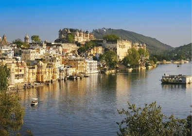 Hoogtepunten van de stad Udaipur - Rondleiding per auto van een halve dag