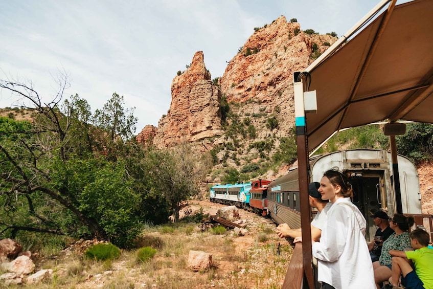 From Sedona: Sightseeing Railroad Tour of Verde Canyon