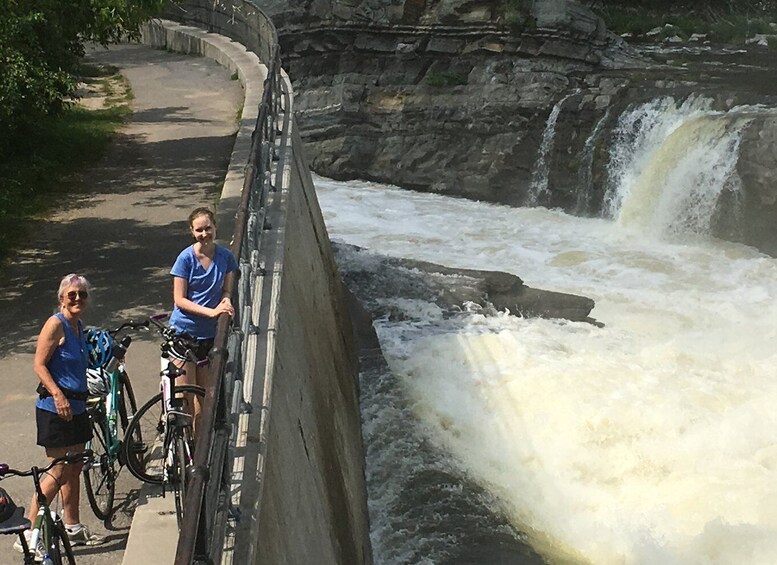 Picture 5 for Activity Ottawa: Guided Bike Tour through Gatineau and Ottawa