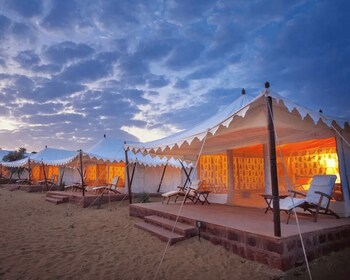 Fra Jodhpur: Camping over natten med kamelsafari i Jodhpur