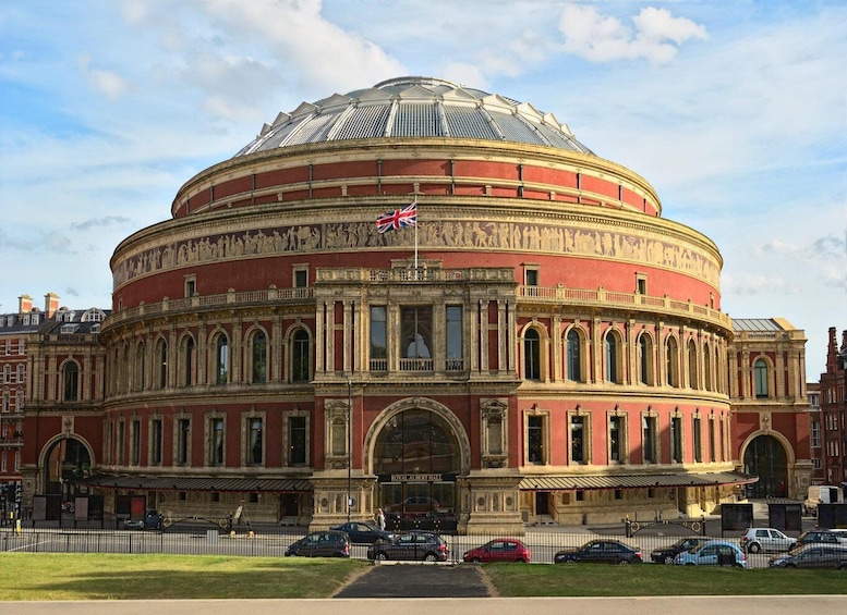 Picture 12 for Activity London: Victoria and Albert Museum Private Guided Tour