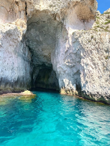 Picture 6 for Activity Syracuse: Ortigia and Sea Caves Excursion by Boat