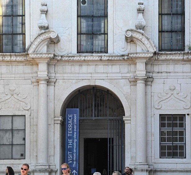 Picture 1 for Activity Lisbon: Graça Church Entry Ticket with Drink on the Terrace