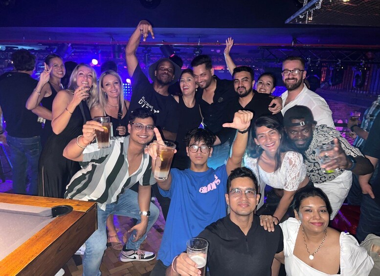 Picture 2 for Activity Dubai: Pub Crawl Nightlife Tour