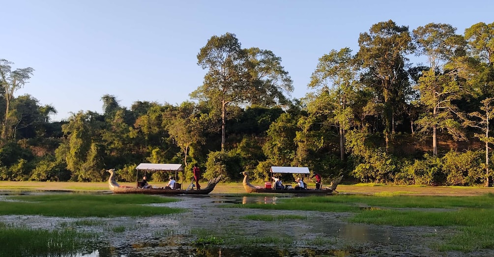 Picture 3 for Activity Amazing Sunset With Angkor Gondola Boat Ride